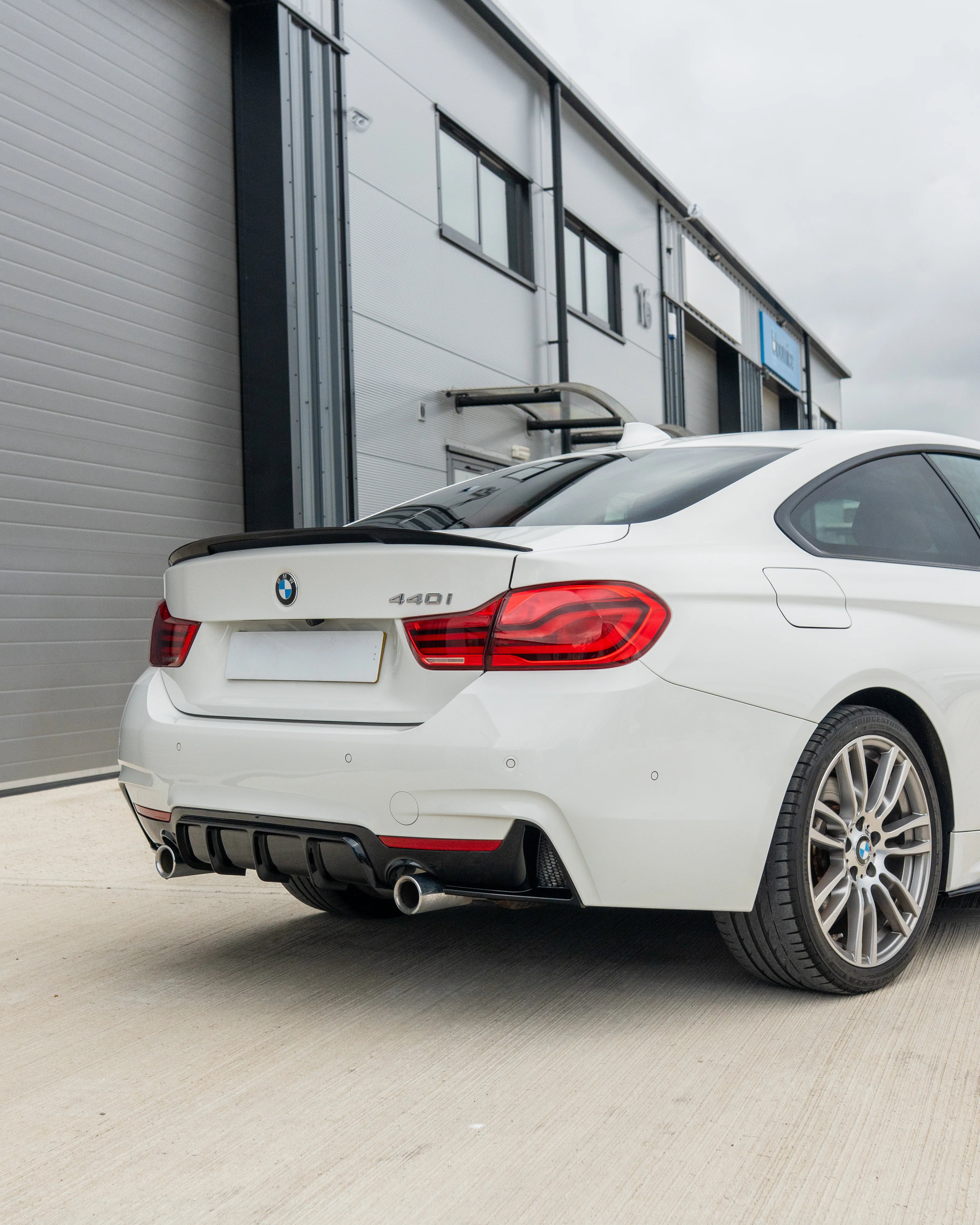 BMW 4 SERIES F32 GLOSS BLACK SPOILER - V1 - Image 4