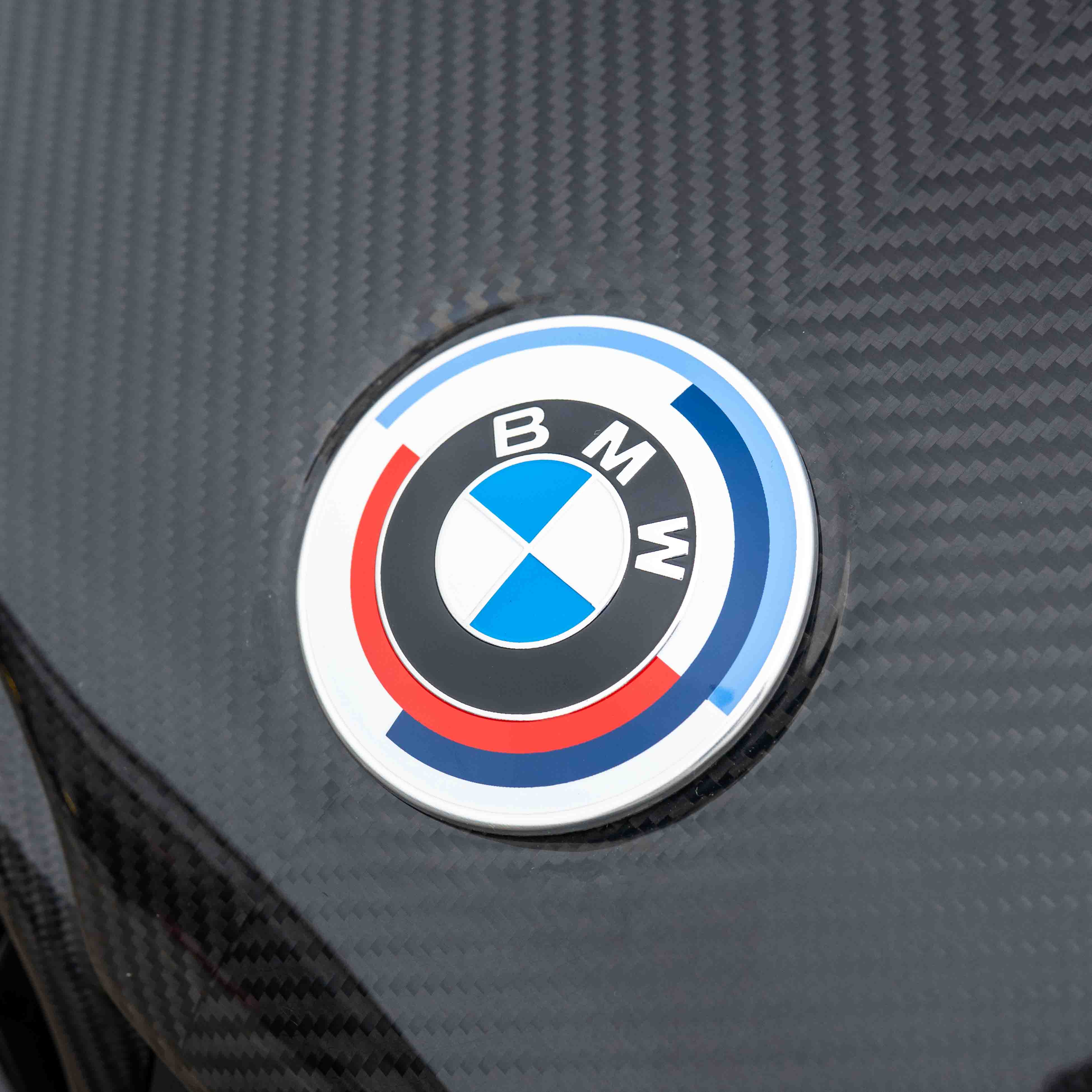 BMW F90 M5 & G30 5 SERIES CARBON FIBRE BONNET - V1 - Image 11