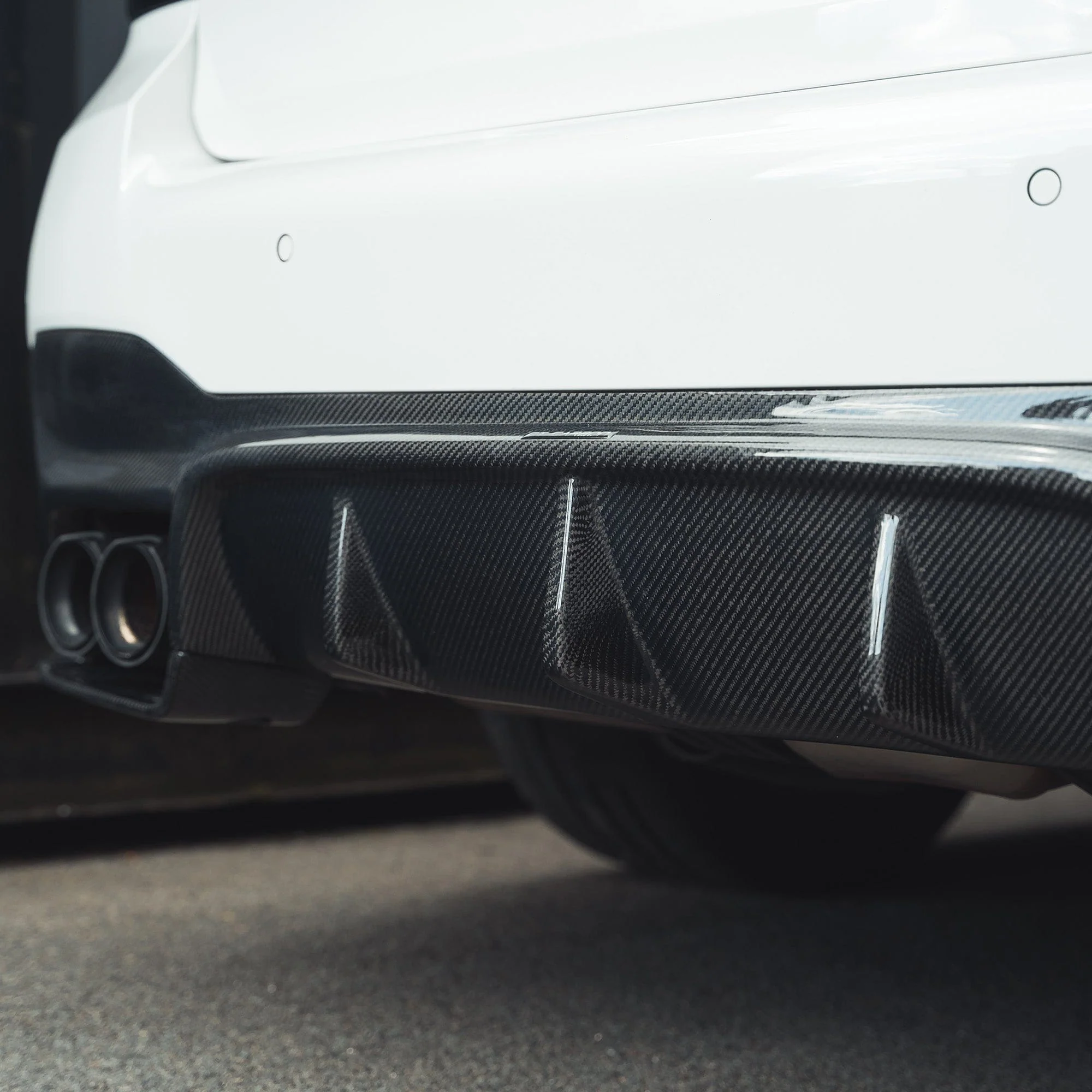BMW F90 M5 PRE LCI CARBON FIBRE DIFFUSER - V2 - Image 6