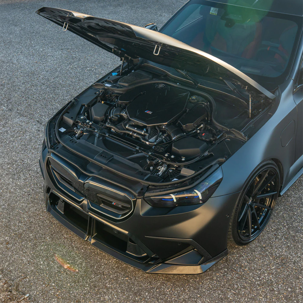BMW G90 M5 & G99 M5 TOURING 2024+ CARBON FIBRE ENGINE COVER - CT DESIGN - Image 3