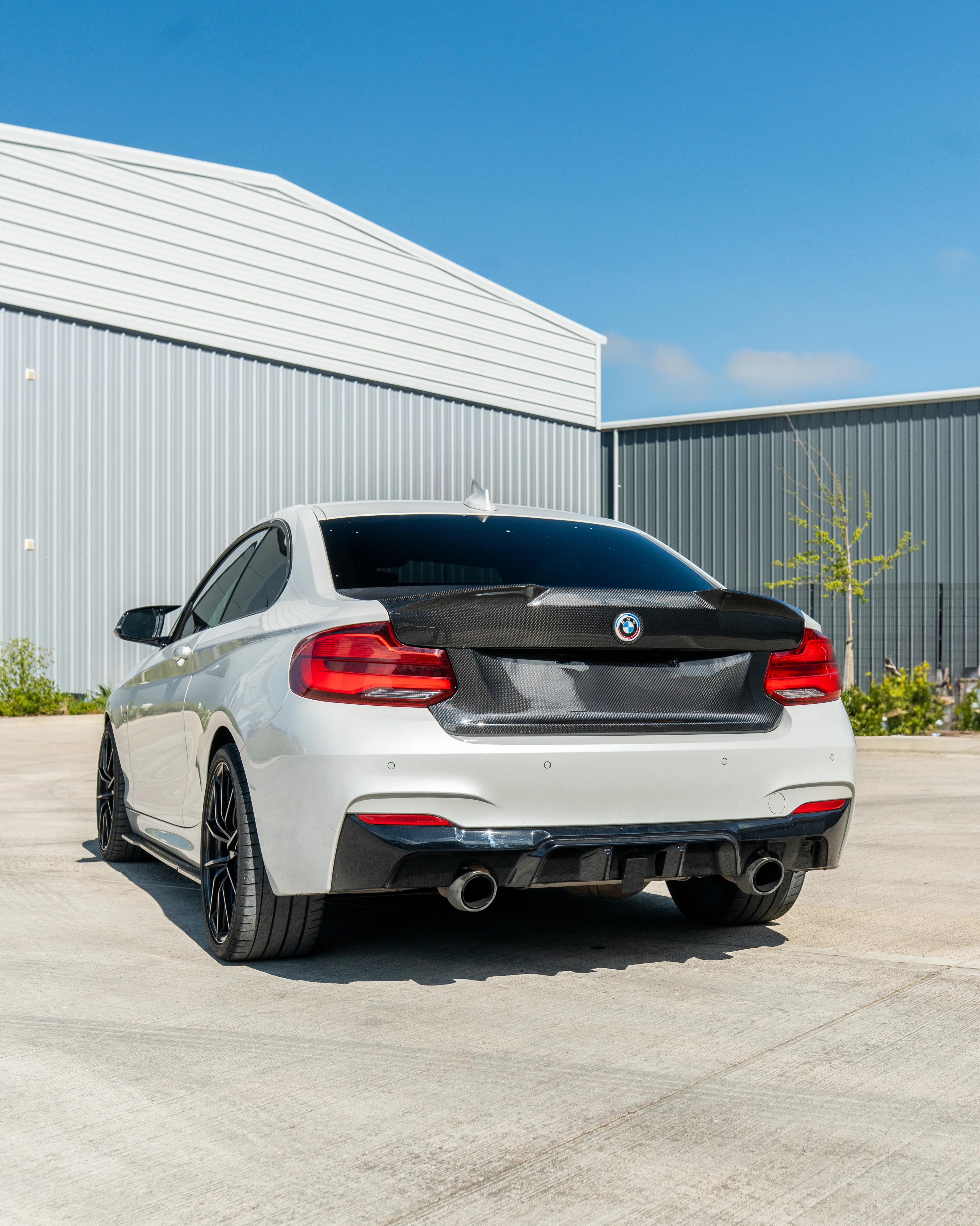 BMW M2 / M2C F87 & F22 2 SERIES CARBON FIBRE BOOTLID - Image 2