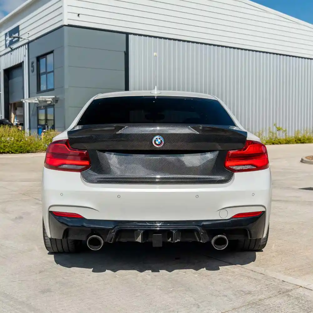 BMW M2 / M2C F87 & F22 2 SERIES CARBON FIBRE BOOTLID - Image 4