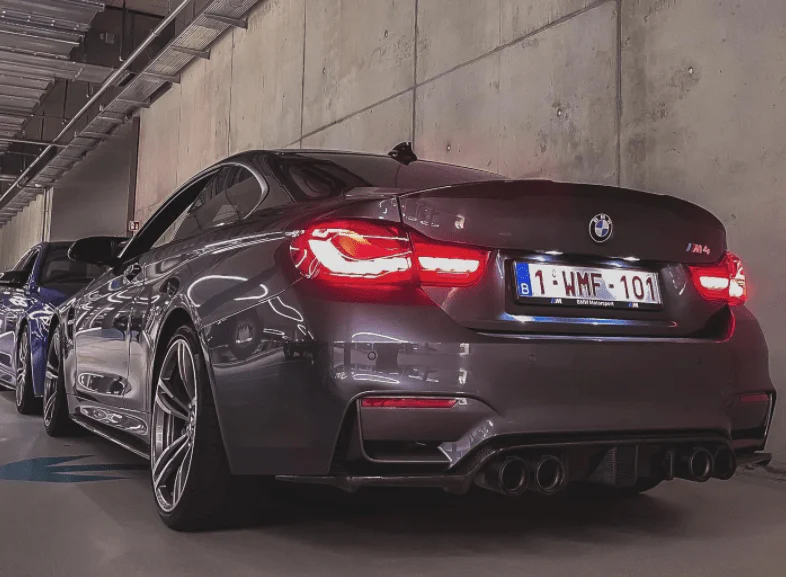 BMW M3/M4 (F80 F82 F83) CARBON FIBRE DIFFUSER WITH DTM LIGHT - V5 - Image 3