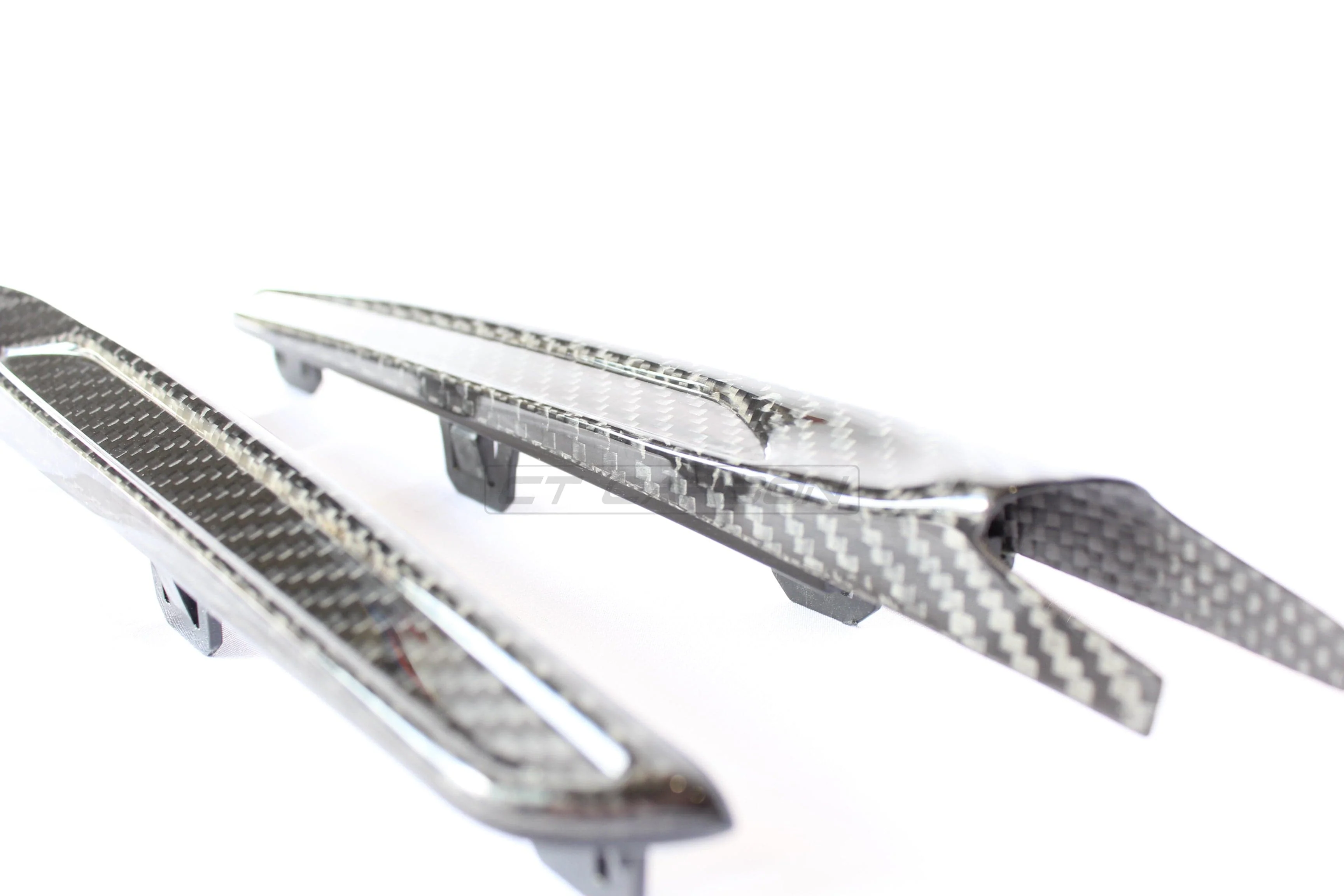BMW M3/M4 (F80 F82 F83) CARBON FIBRE SIDE VENTS - Image 4