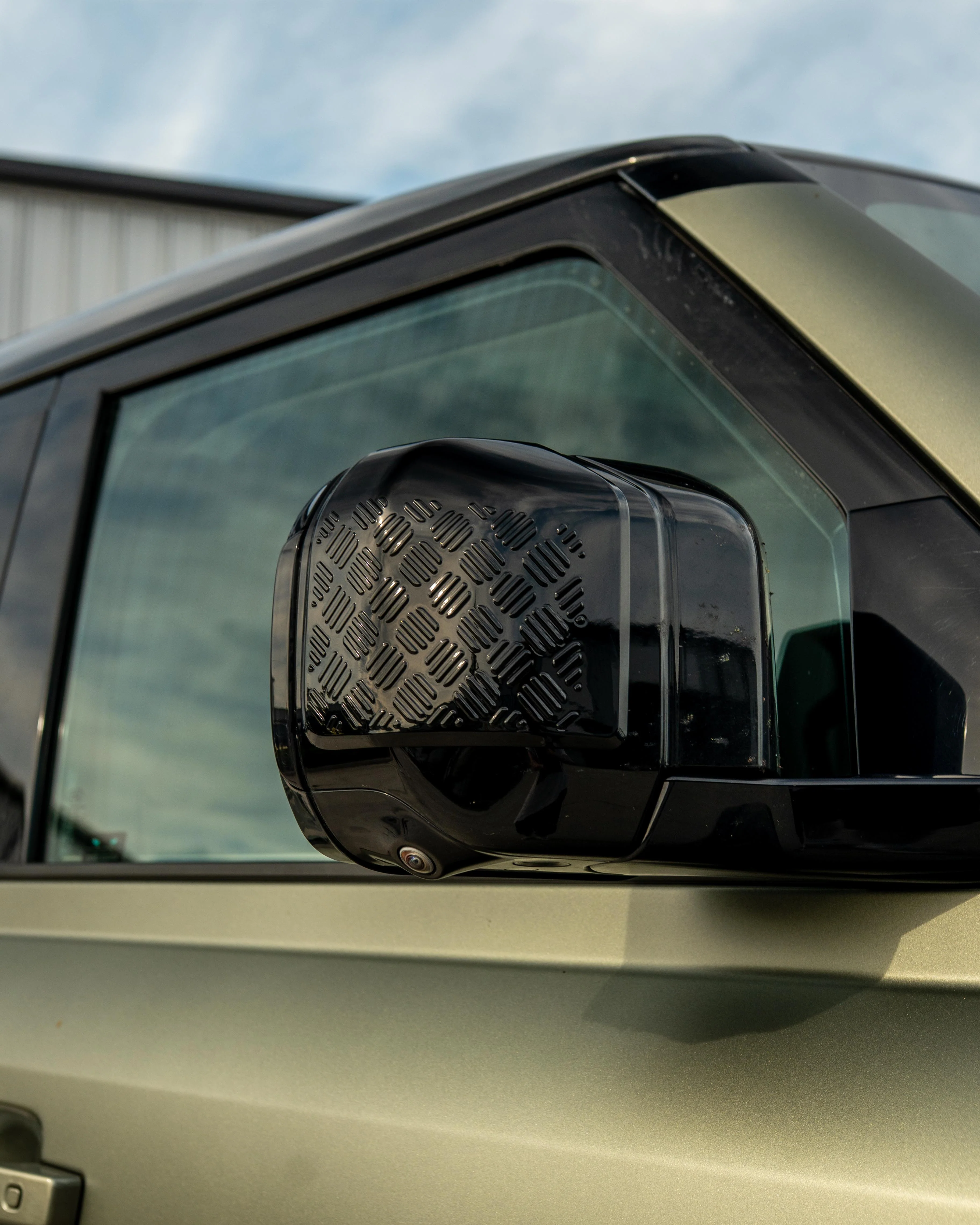 LAND ROVER DEFENDER L663 110 GLOSS BLACK ANTI SCRATCH TRIM SET - Image 3