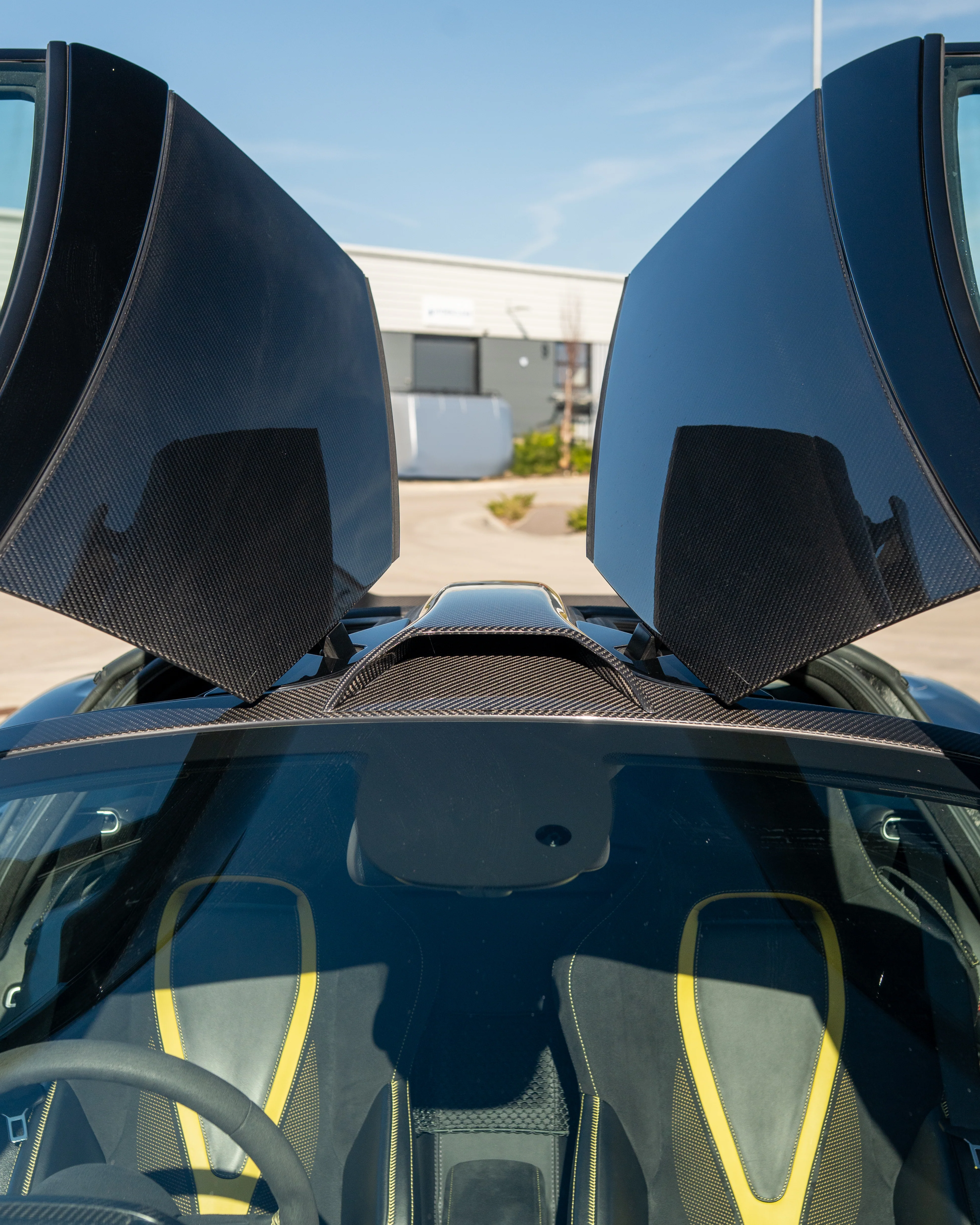 MCLAREN 720S CARBON FIBRE ROOF SCOOP - CT DESIGN - Image 3