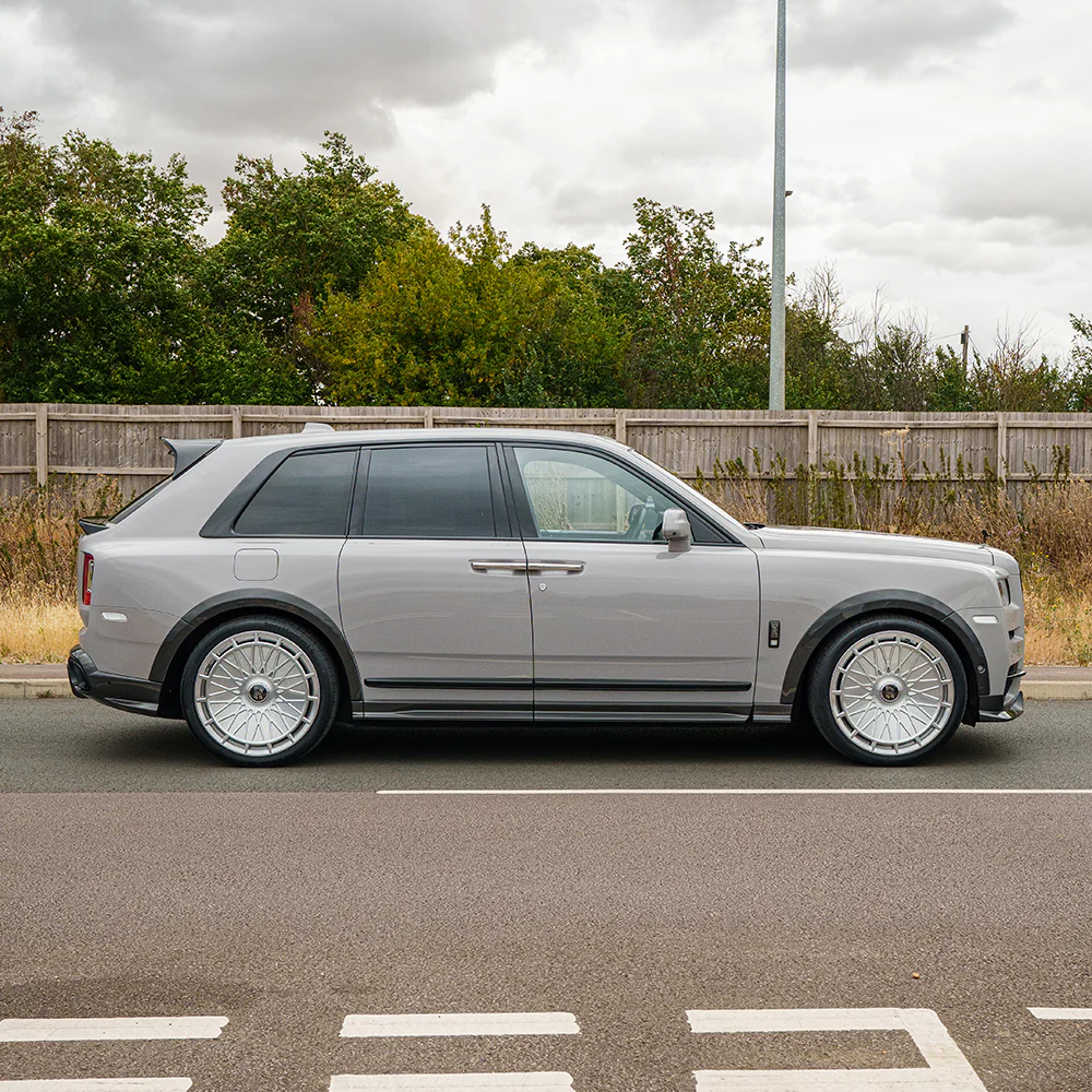 ROLLS ROYCE CULLINAN CARBON FIBRE SIDE SKIRTS - CT DESIGN - Image 3
